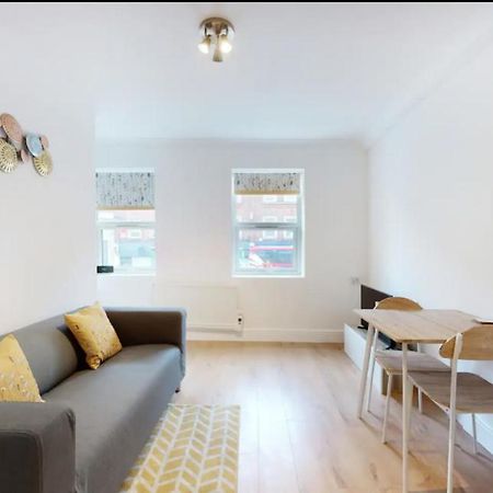 דירות לונדון New Spacious 1 Bed Studio Flat In Aldgate מראה חיצוני תמונה