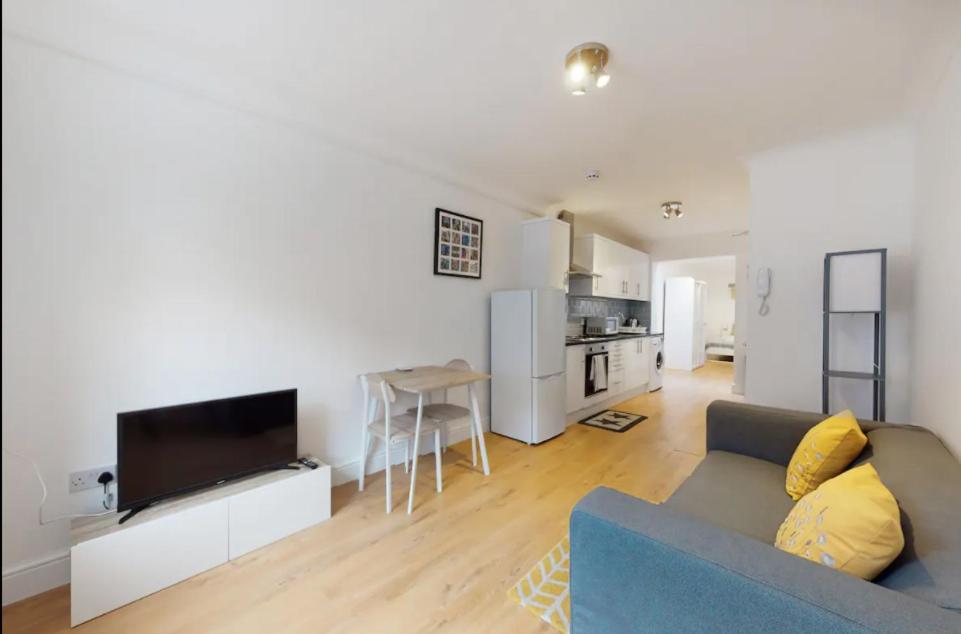 דירות לונדון New Spacious 1 Bed Studio Flat In Aldgate מראה חיצוני תמונה