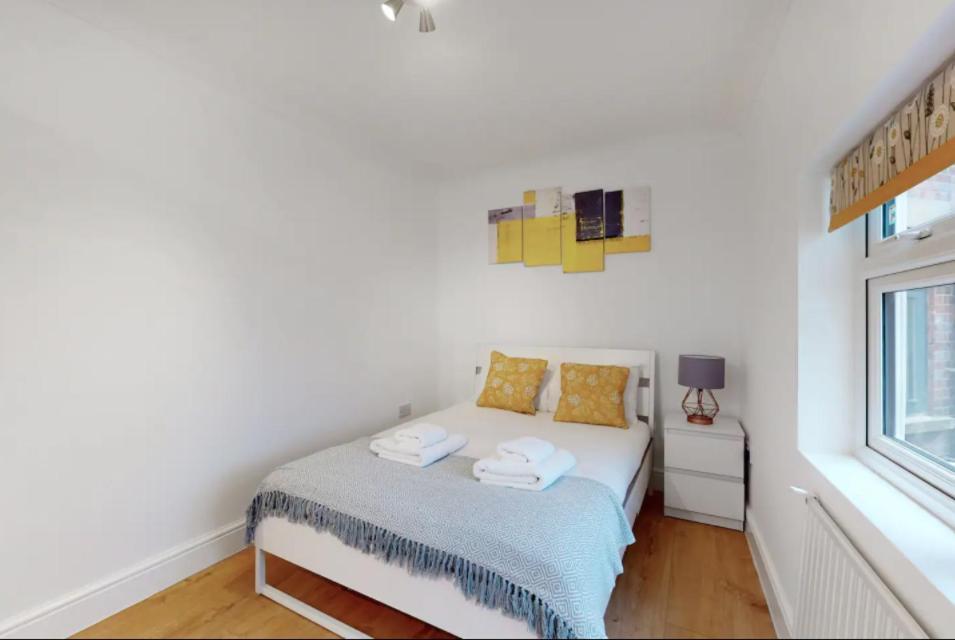 דירות לונדון New Spacious 1 Bed Studio Flat In Aldgate מראה חיצוני תמונה